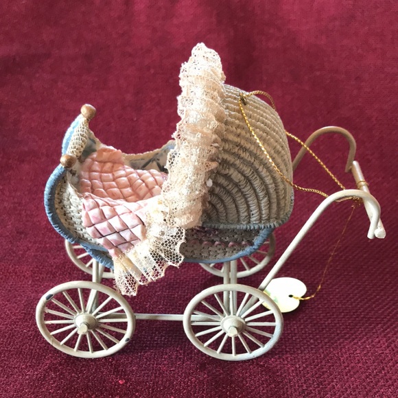 Vintage Ornament Louis Nichole Victorian Style Baby Carriage - Picture 4 of 7